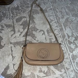 Authentic Gucci gold chain beige medium soho bag crossbody